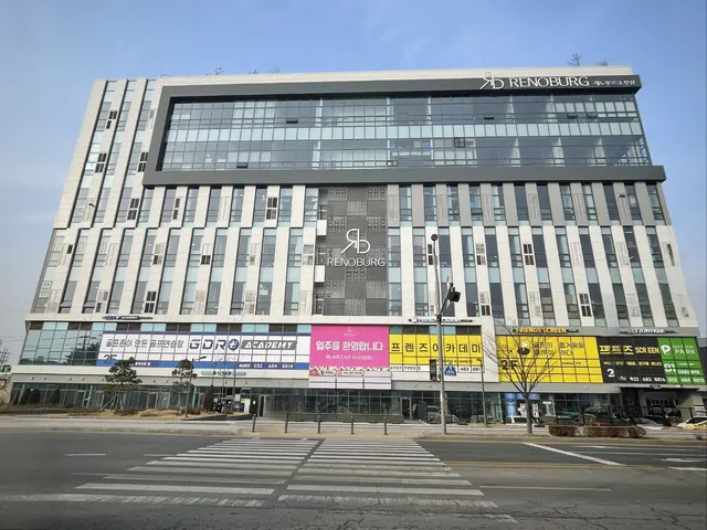 레노부르크 부천 건물 외관