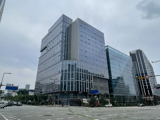 동탄 코너원 스마트타워 건물 외관