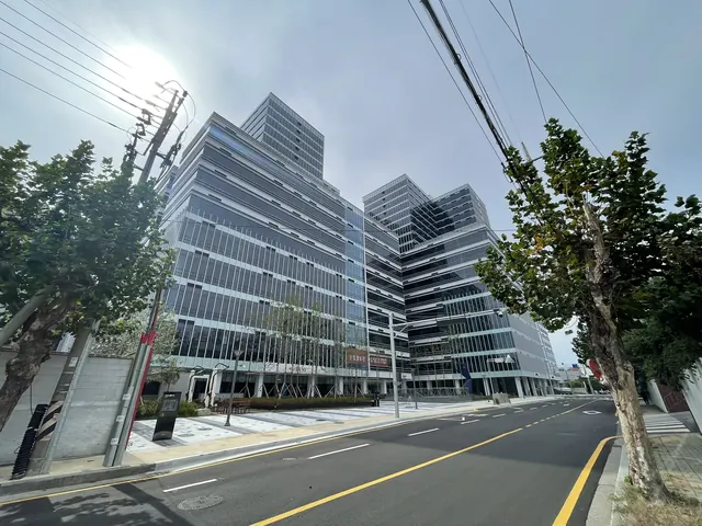 서부산 SK V1 건물 외관