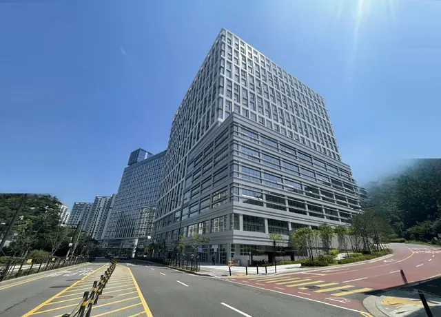 DMC 마스터원 건물 외관