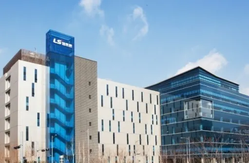 LS엠트론하이테크센터 건물 외관