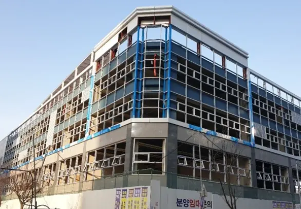 경기창호금속 건물 외관