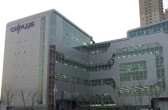 씨엔플러스 건물 외관